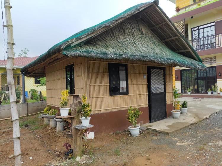 Casa De Flores Alaminos Exterior photo